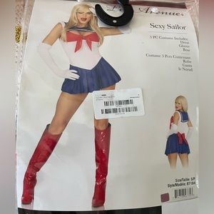 Never worn bought bigger size new in package - HALLOWEEN COSTUME